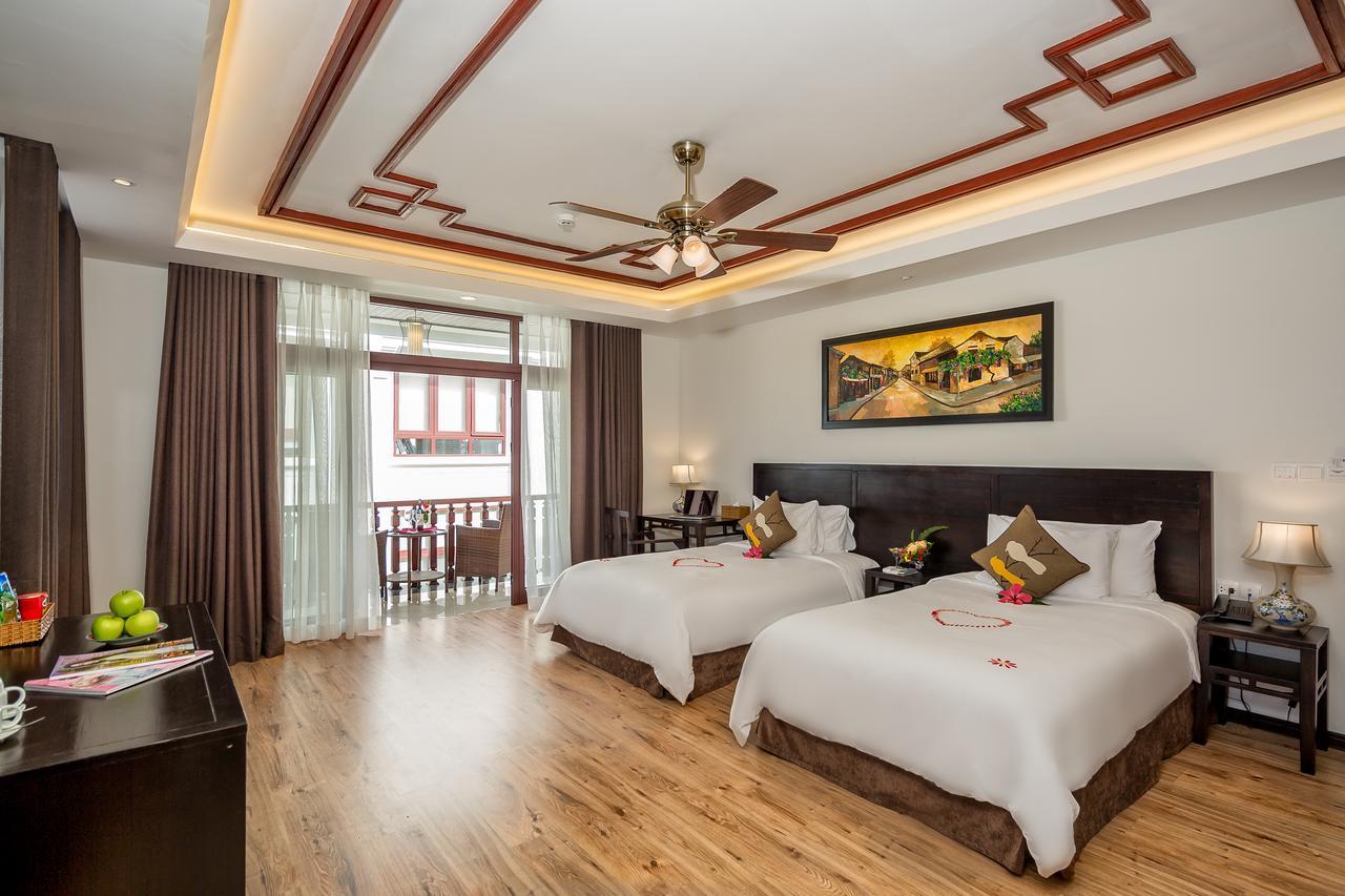 Superior Twin Room with Balcony